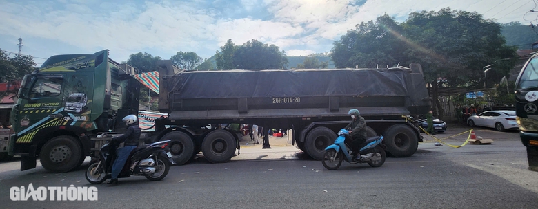 Tai nạn nghi&ecirc;m trọng tr&ecirc;n QL3 qua Th&aacute;i Nguy&ecirc;n khiến nam sinh lớp 11 tử vong- Ảnh 1.