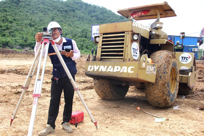 Nhiều trạm dừng nghỉ cao tốc khó xong trước Tết- Ảnh 2. Nhiều trạm dừng nghỉ cao tốc khó xong trước Tết- Ảnh 2.