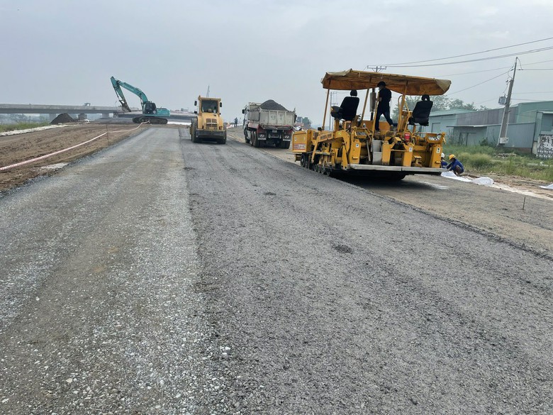 Dự &aacute;n V&agrave;nh đai 3 qua Long An: Đoạn kết nối cao tốc đạt 66%- Ảnh 1.