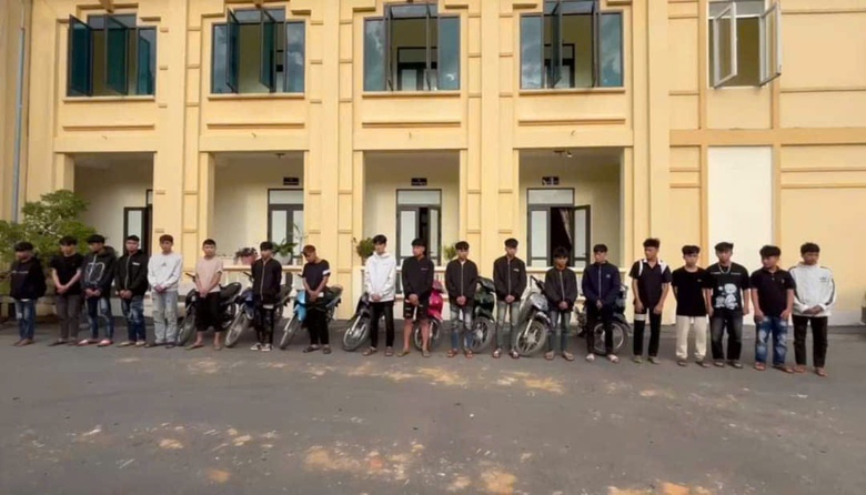 Ngăn chặn kịp thời nhóm thanh thiếu niên mang hung khí đi giải quyết mâu thuẫn- Ảnh 1. Ngăn chặn kịp thời nhóm thanh thiếu niên mang hung khí đi giải quyết mâu thuẫn- Ảnh 1.