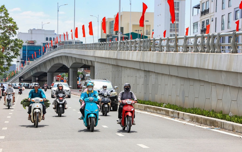 Hà Nội lên phương án phân luồng phương tiện dịp Tết 2025- Ảnh 1. Hà Nội lên phương án phân luồng phương tiện dịp Tết 2025- Ảnh 1.