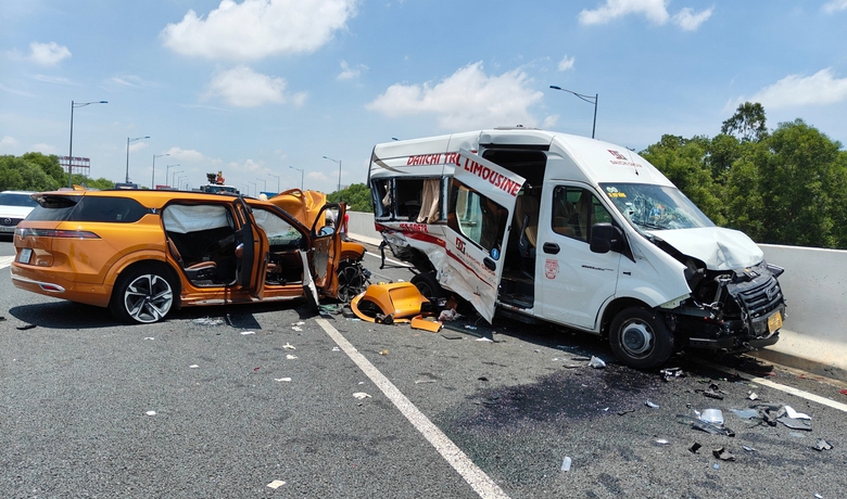 C&aacute;ch n&agrave;o k&eacute;o giảm tai nạn tr&ecirc;n cao tốc?- Ảnh 1.