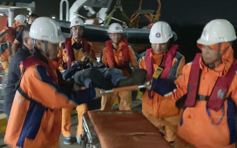 Kịp thời cứu thuyền vi&ecirc;n Philippines bị thương nặng tr&ecirc;n v&ugrave;ng biển Hải Ph&ograve;ng