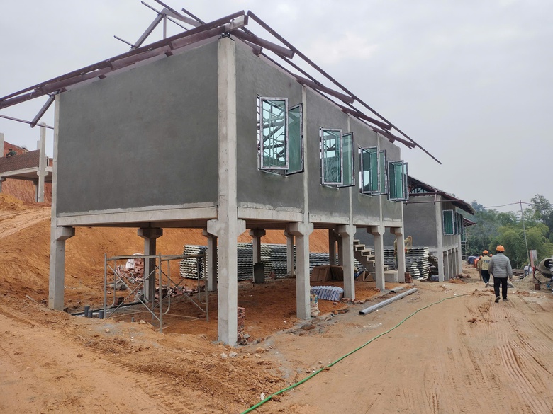 Yên Bái: Khẩn trương hoàn thiện khu tái định cư thôn Át Thượng trước tết Nguyên đán- Ảnh 4. Yên Bái: Khẩn trương hoàn thiện khu tái định cư thôn Át Thượng trước tết Nguyên đán- Ảnh 4.