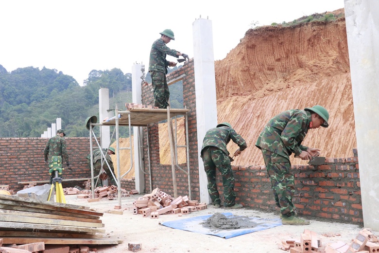 Yên Bái: Khẩn trương hoàn thiện khu tái định cư thôn Át Thượng trước tết Nguyên đán- Ảnh 5. Yên Bái: Khẩn trương hoàn thiện khu tái định cư thôn Át Thượng trước tết Nguyên đán- Ảnh 5.