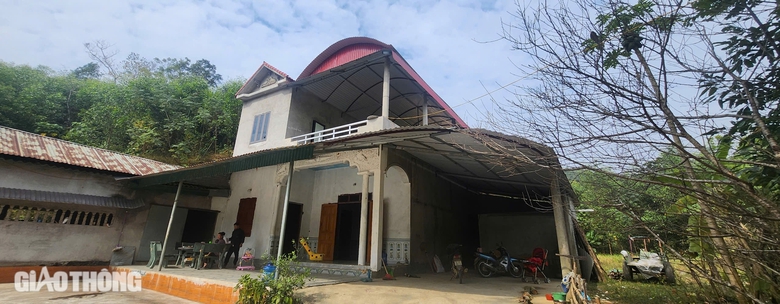 Vợ v&agrave; con g&aacute;i tử vong tr&ecirc;n đường đi đ&aacute;m cưới: Người chồng bật kh&oacute;c nhớ lại cuộc gọi cuối- Ảnh 1.