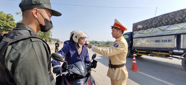 Sau một tuần ra quân, hơn 700 "ma men" dính phạt tại Bắc Giang- Ảnh 1. Sau một tuần ra quân, hơn 700 "ma men" dính phạt tại Bắc Giang- Ảnh 1.