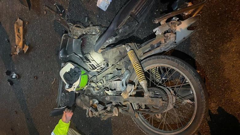 Danh t&iacute;nh t&agrave;i xế &ocirc; t&ocirc; rời khỏi hiện trường sau va chạm với xe m&aacute;y ở Đ&agrave; Nẵng- Ảnh 1.