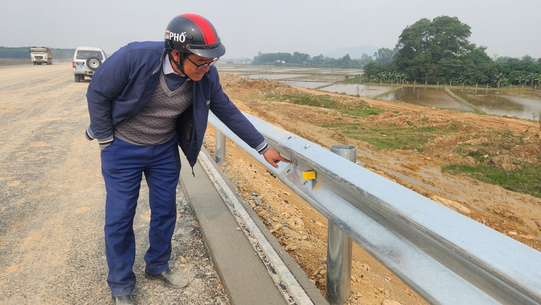 Thảm xong bê tông nhựa lớp 1 cao tốc Bãi Vọt - Hàm Nghi dịp tết Nguyên đán- Ảnh 6. Thảm xong bê tông nhựa lớp 1 cao tốc Bãi Vọt - Hàm Nghi dịp tết Nguyên đán- Ảnh 6.