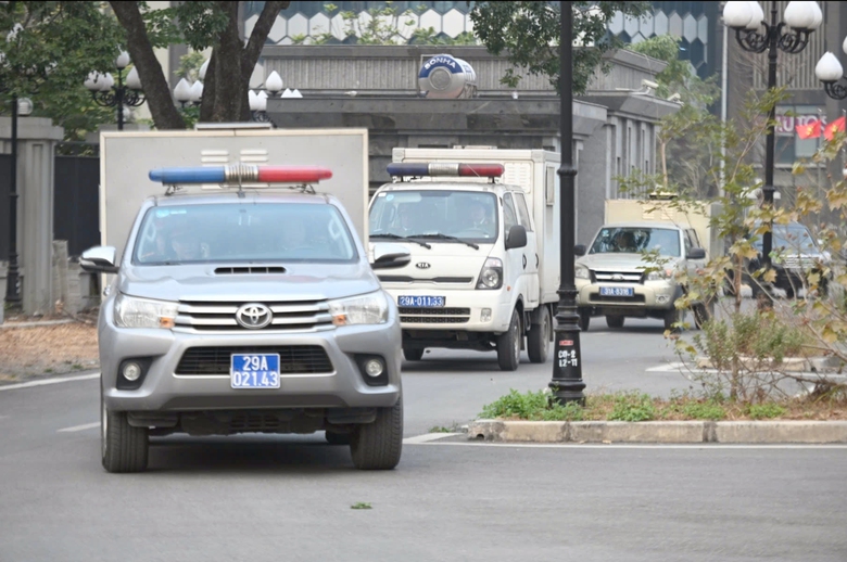 Hình ảnh bị cáo đến phiên xử 3 cựu phó giám đốc sở vụ chuyến bay giải cứu giai đoạn 2- Ảnh 1. Hình ảnh bị cáo đến phiên xử 3 cựu phó giám đốc sở vụ chuyến bay giải cứu giai đoạn 2- Ảnh 1.