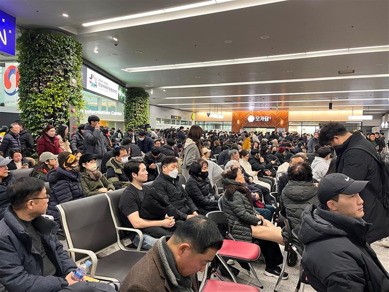 Vụ tai nạn m&aacute;y bay H&agrave;n Quốc: Tiếng kh&oacute;c than x&eacute; l&ograve;ng khi danh t&iacute;nh nạn nh&acirc;n được c&ocirc;ng bố- Ảnh 5.