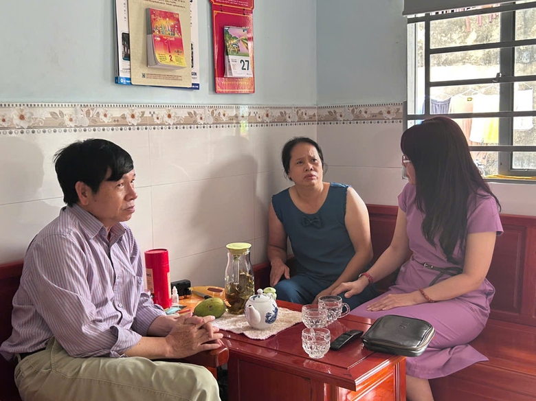 Nữ nh&acirc;n vi&ecirc;n g&aacute;c t&agrave;u bị h&agrave;nh hung: Đối tượng nồng nặc m&ugrave;i rượu- Ảnh 2.