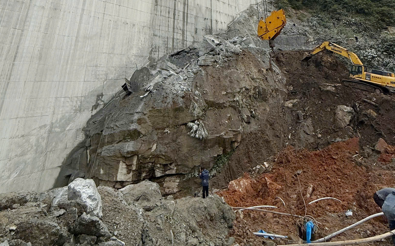 Ba c&ocirc;ng nh&acirc;n tử vong, hai người mất t&iacute;ch tại c&ocirc;ng tr&igrave;nh thủy điện ở Kon Tum