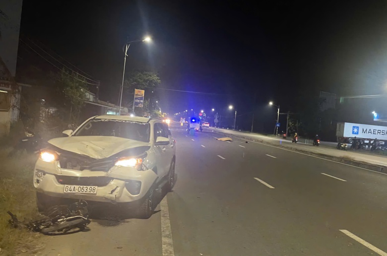 &Ocirc; t&ocirc; va chạm xe m&aacute;y, người đ&agrave;n &ocirc;ng lớn tuổi tử vong tại chỗ- Ảnh 1.