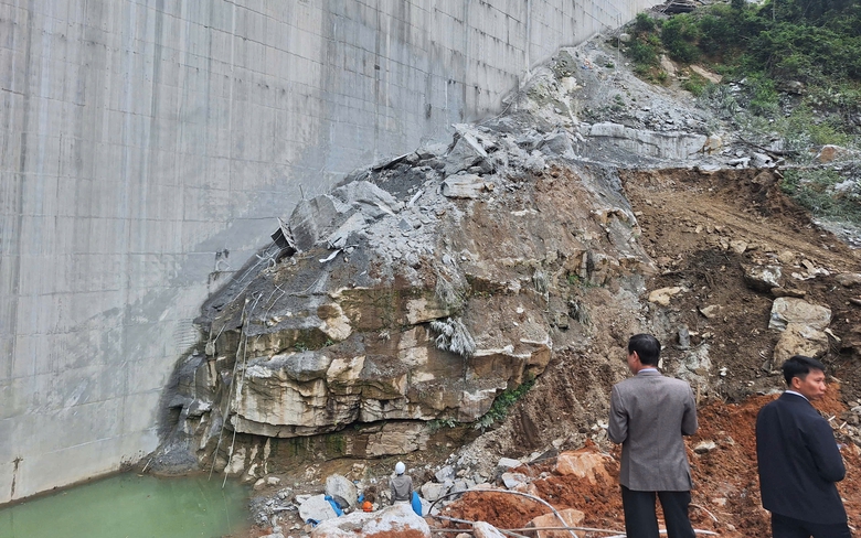 Cận cảnh hiện trường vụ 5 c&ocirc;ng nh&acirc;n thuỷ điện gặp nạn ở Kon Tum- Ảnh 2.