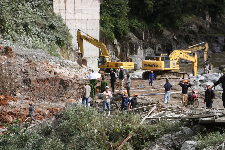 Cận cảnh hiện trường vụ 5 c&ocirc;ng nh&acirc;n thuỷ điện gặp nạn ở Kon Tum- Ảnh 12.