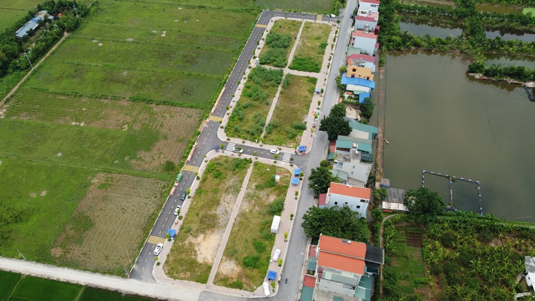 C&ocirc;ng an x&aacute;c minh phi&ecirc;n đấu gi&aacute; 22 thửa đất c&oacute; dấu hiệu bất thường ở H&agrave; Nội- Ảnh 1.