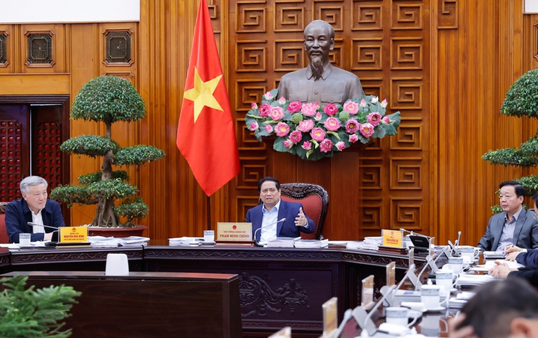 Thủ tướng: Ho&agrave;n thiện quy hoạch đường sắt đ&ocirc; thị với tầm nh&igrave;n xa, hiện đại- Ảnh 4.