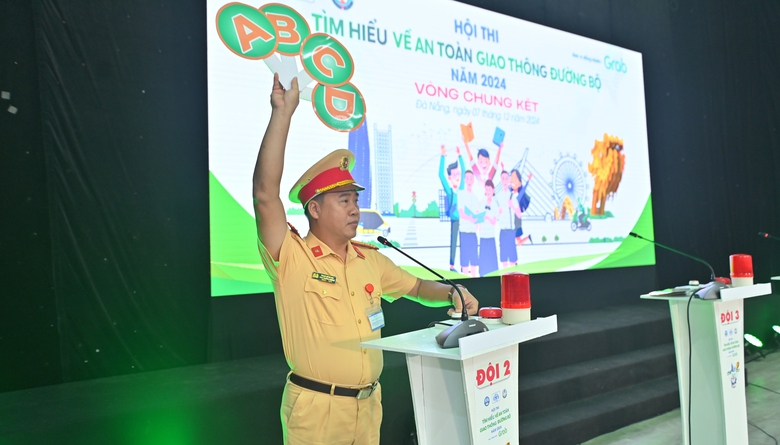 Hội thi "T&igrave;m hiểu về ATGT đường bộ" 2024 lan tỏa th&ocirc;ng điệp văn h&oacute;a giao th&ocirc;ng- Ảnh 5.