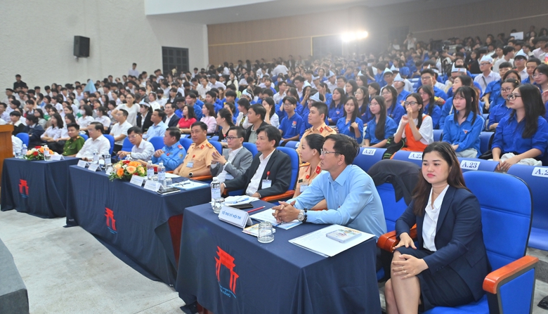 Hội thi "T&igrave;m hiểu về ATGT đường bộ" 2024 lan tỏa th&ocirc;ng điệp văn h&oacute;a giao th&ocirc;ng- Ảnh 4.