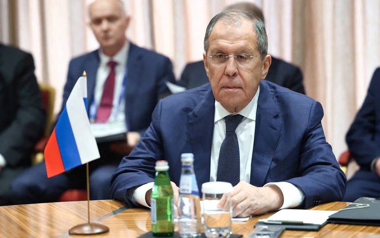 Ngoại trưởng Lavrov: T&agrave;u chiến Nga vẫn ở trong căn cứ Tartus ở Syria