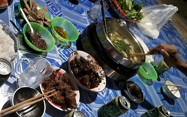 Bạc Li&ecirc;u: Hai vợ chồng tử vong, con trai nhập viện nghi ngộ độc rượu