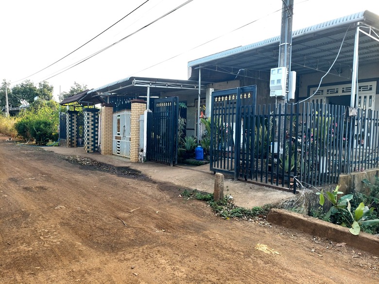 Người d&acirc;n đồng l&ograve;ng hiến đất l&agrave;m đường ở x&atilde; n&ocirc;ng th&ocirc;n mới đầu ti&ecirc;n ở B&igrave;nh Thuận- Ảnh 6.