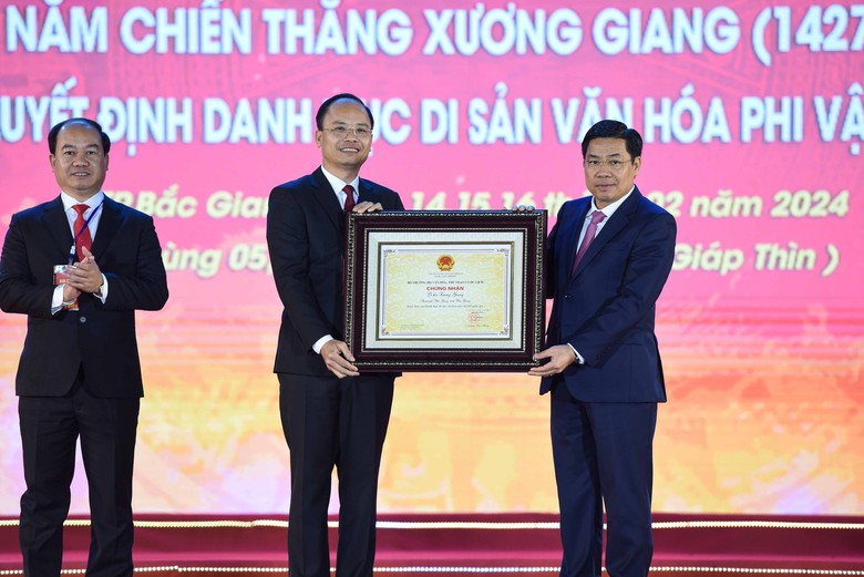 Công nhận lễ hội chiến thắng Xương Giang vào danh mục di sản văn hóa phi vật thể quốc gia- Ảnh 1. Công nhận lễ hội chiến thắng Xương Giang vào danh mục di sản văn hóa phi vật thể quốc gia- Ảnh 1.