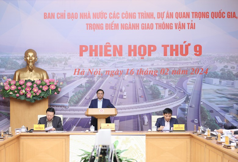 Thủ tướng: Giao thông giải ngân 422.000 tỷ đồng là việc rất khó nhưng không bàn lùi- Ảnh 3. Thủ tướng: Giao thông giải ngân 422.000 tỷ đồng là việc rất khó nhưng không bàn lùi- Ảnh 3.