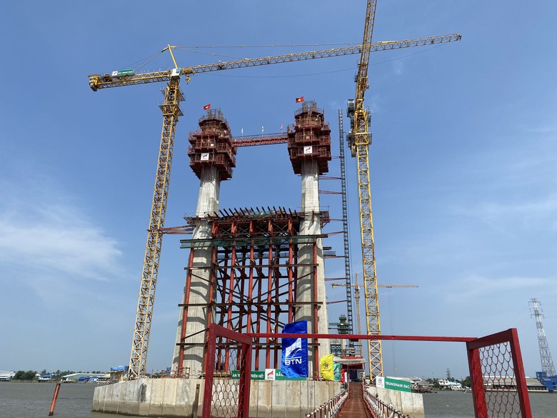 Tăng tốc thi c&ocirc;ng Cầu Rạch Miễu 2 sau Tết- Ảnh 3.