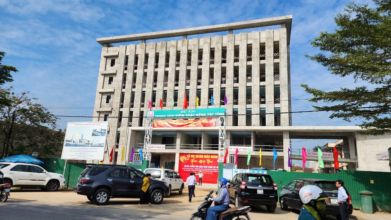 Hai công trình trăm tỷ ở Quảng Ngãi cam kết về đích vượt tiến độ- Ảnh 3. Hai công trình trăm tỷ ở Quảng Ngãi cam kết về đích vượt tiến độ- Ảnh 3.