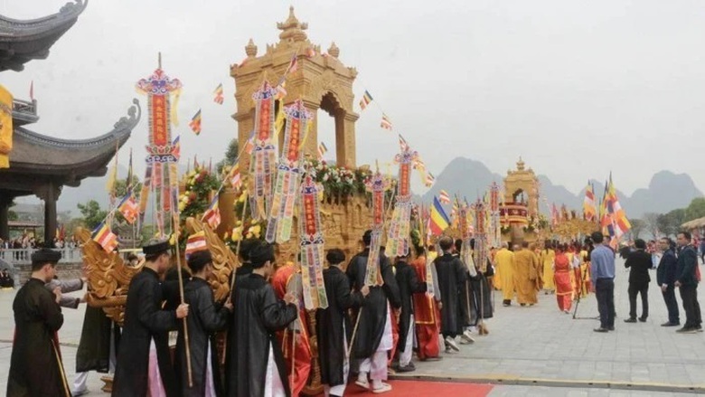 Hội ch&ugrave;a Tam Ch&uacute;c, đi thế n&agrave;o khi gặp &ugrave;n tắc?- Ảnh 3.