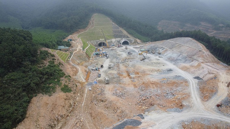 Hai doanh nghiệp lớn hỗ trợ thi c&ocirc;ng cao tốc Diễn Ch&acirc;u - B&atilde;i Vọt- Ảnh 1.