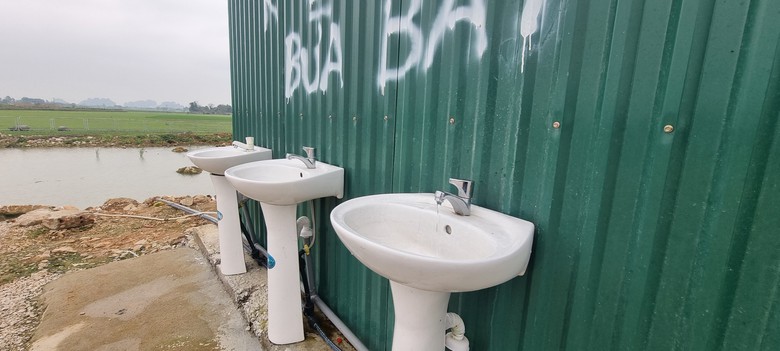 X&acirc;y trạm dừng nghỉ tạm đầu ti&ecirc;n tr&ecirc;n cao tốc Bắc - Nam- Ảnh 8.