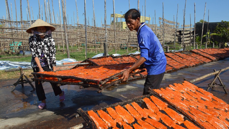 L&agrave;ng c&aacute; kh&ocirc; lớn nhất C&agrave; Mau tất bật chuẩn bị cho vụ Tết- Ảnh 1.