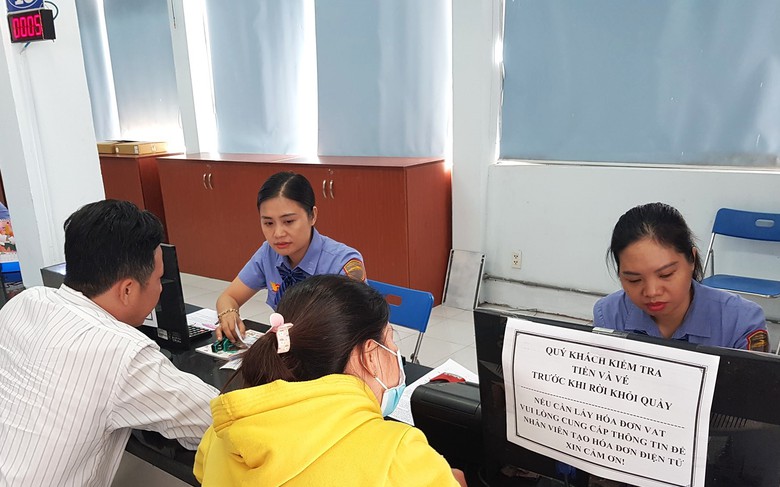 Kh&aacute;ch đổi, trả v&eacute; t&agrave;u Tết cần lưu &yacute; g&igrave;?