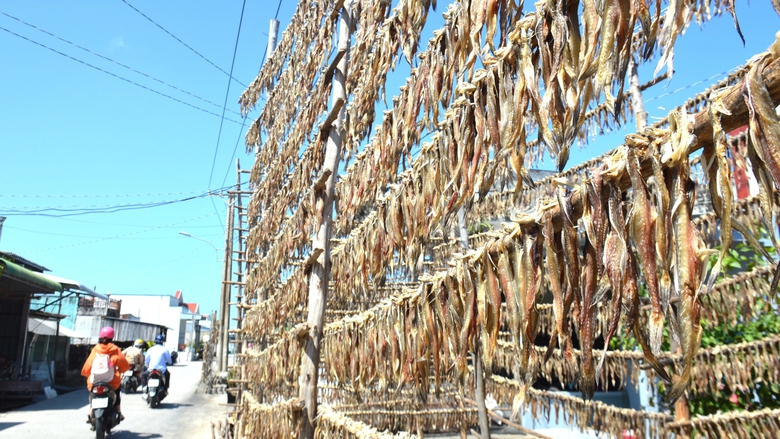 L&agrave;ng c&aacute; kh&ocirc; lớn nhất C&agrave; Mau tất bật chuẩn bị cho vụ Tết- Ảnh 11.