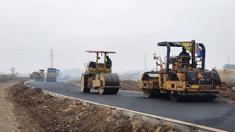 C&ocirc;ng trường đường h&agrave;nh lang Đ&ocirc;ng T&acirc;y 3.600 tỷ đồng của H&agrave; Nam ng&agrave;y cận Tết- Ảnh 3.