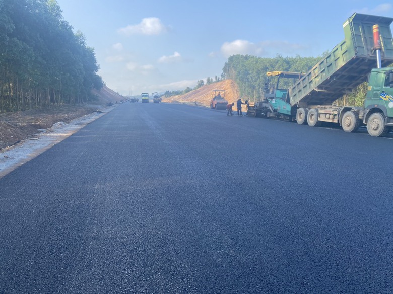 Chuyển động tại dự &aacute;n cao tốc Bắc - Nam qua Quảng B&igrave;nh- Ảnh 1.