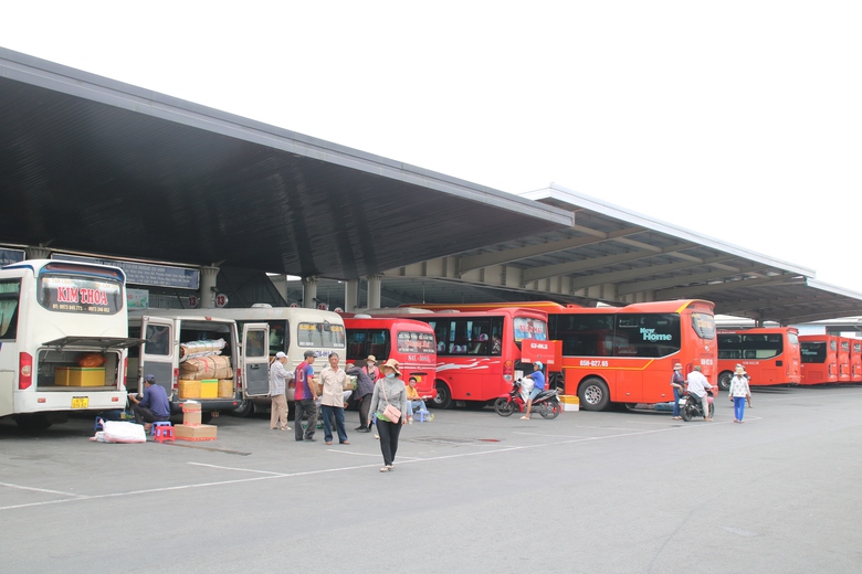 Cần Thơ: Kh&aacute;ch đến bến xe khi&ecirc;m tốn trong ng&agrave;y 29 Tết- Ảnh 1.