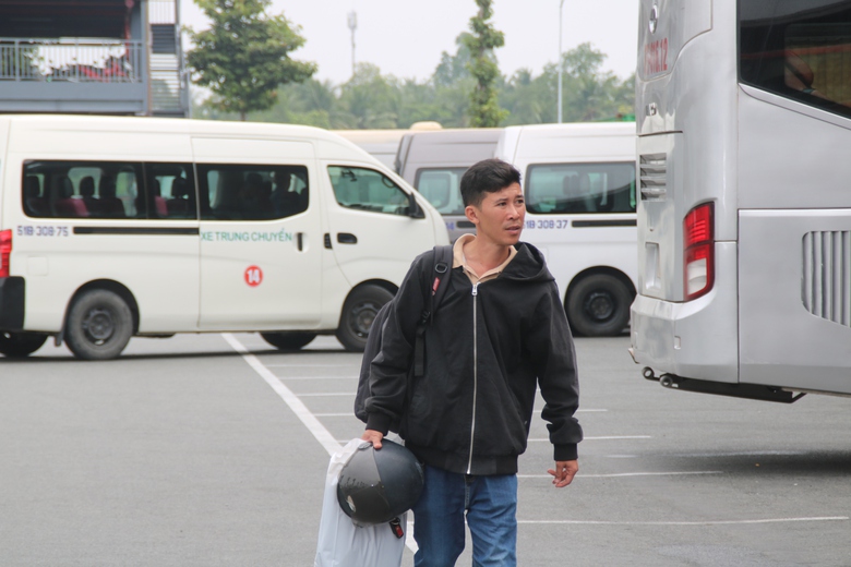 Cần Thơ: Kh&aacute;ch đến bến xe khi&ecirc;m tốn trong ng&agrave;y 29 Tết- Ảnh 8.