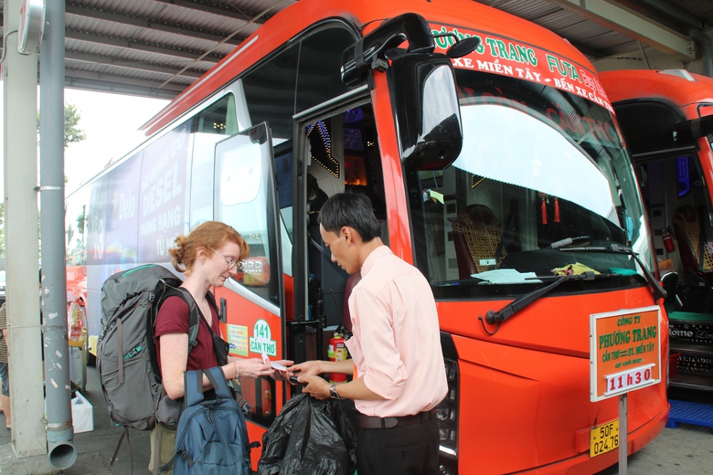 Cần Thơ: Kh&aacute;ch đến bến xe khi&ecirc;m tốn trong ng&agrave;y 29 Tết- Ảnh 10.