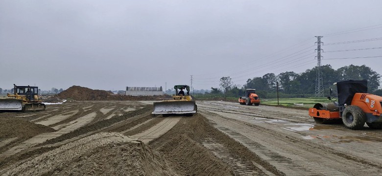 B&agrave;n giao to&agrave;n bộ mặt bằng thi c&ocirc;ng cao tốc Bắc - Nam trong qu&yacute; I/2024- Ảnh 1.