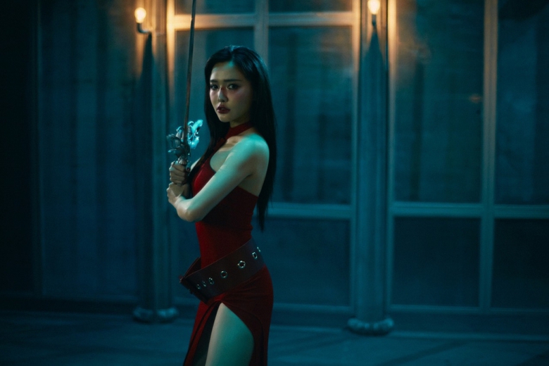 Trở lại c&ugrave;ng thời điểm, cả Sơn T&ugrave;ng v&agrave; B&iacute;ch Phường đều bị nhận x&eacute;t 