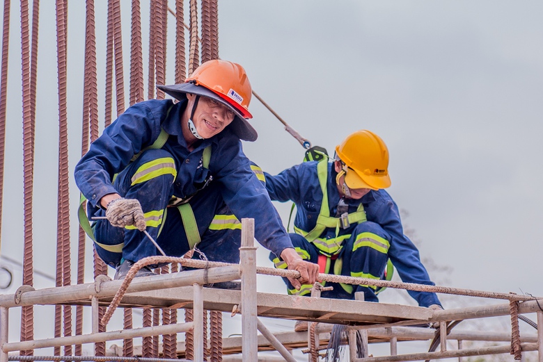 Nhộn nhịp thi c&ocirc;ng tuyến nối s&acirc;n bay Long Th&agrave;nh giữa nắng n&oacute;ng- Ảnh 5.