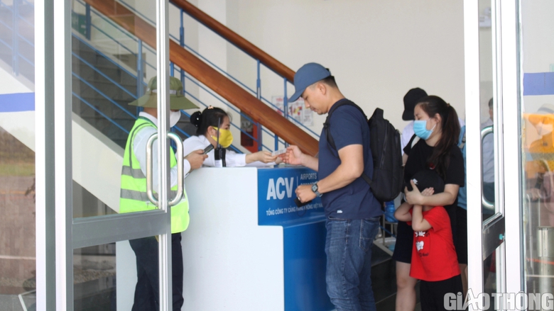 Th&aacute;ng 12 b&agrave;n giao 100% mặt bằng n&acirc;ng cấp s&acirc;n bay C&agrave; Mau- Ảnh 2.