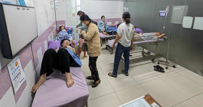 153 người ngộ độc, chủ tiệm b&aacute;nh m&igrave; bị phạt 90 triệu, đ&igrave;nh chỉ kinh doanh 4 th&aacute;ng- Ảnh 1.