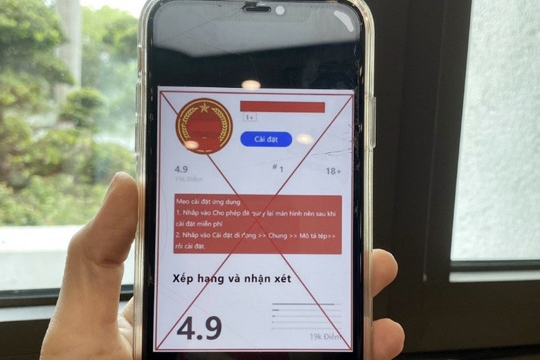 Bị lừa 800 triệu khi c&agrave;i đặt phần mềm dịch vụ c&ocirc;ng giả mạo- Ảnh 1.