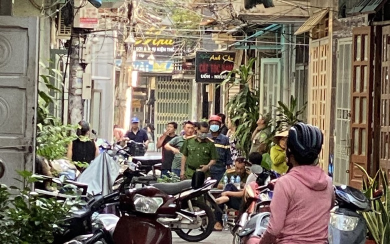 TP.HCM: Ch&aacute;y nh&agrave; l&uacute;c rạng s&aacute;ng, một người chết