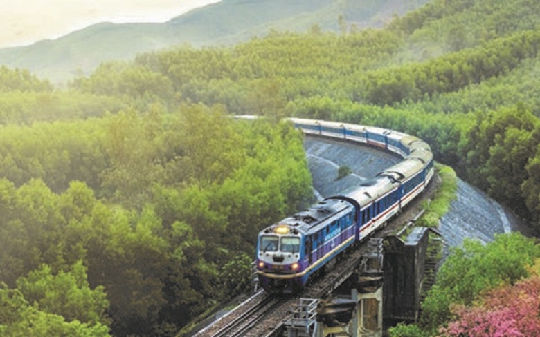 Đường sắt mở b&aacute;n v&eacute; t&agrave;u c&aacute;c tuyến ph&iacute;a Bắc dịp nghỉ lễ 30/4